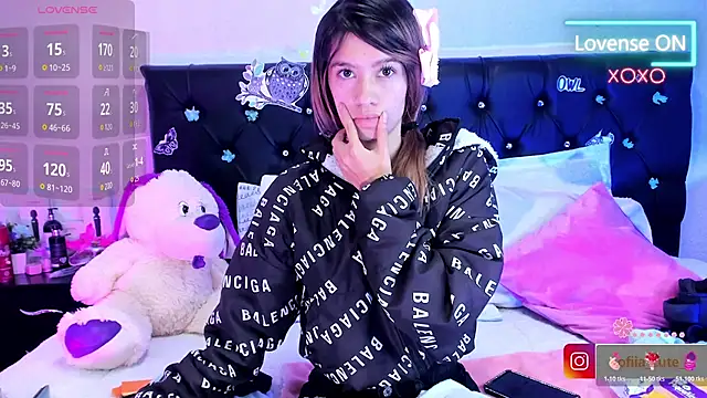 Sofiia cute  online show from 04/23/26, 04:46