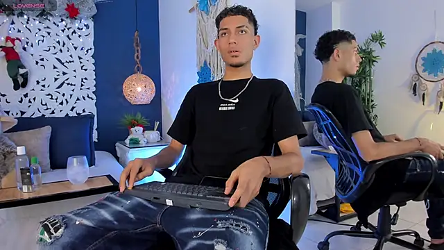 Adonis WB online show from 12/17/25, 07:42