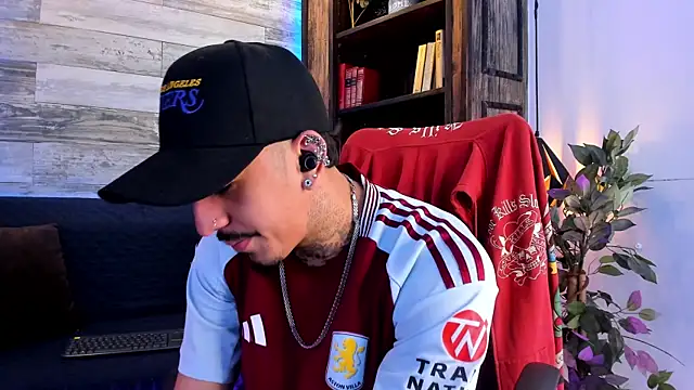 Donovan Desmond online show from 02/12/26, 03:56