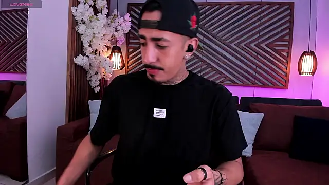 Donovan Desmond online show from 03/07/26, 03:36