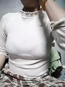 Snapshot of Mie_rose chatting on 02/02/26, 01:32 Mie rose online show from 02/02/26, 01:32