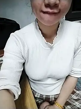 Snapshot of Mie_rose chatting on 02/07/26, 01:20 Mie rose online show from 02/07/26, 01:20