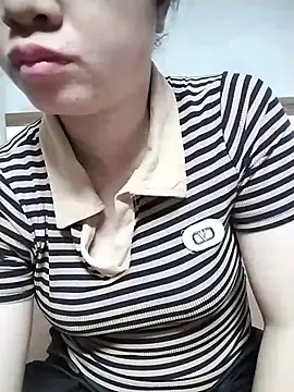 Snapshot of Mie_rose chatting on 04/23/26, 01:13 Mie rose online show from 04/23/26, 01:13