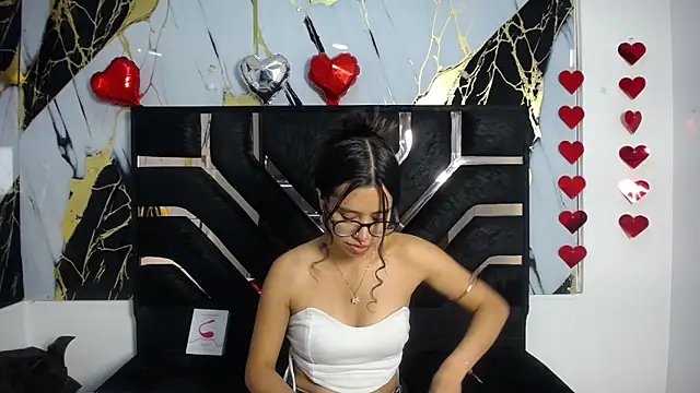 Miahotcs1 online show from 02/19/26, 12:56