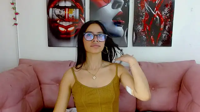 Miahotcs1 online show from 04/17/26, 03:04