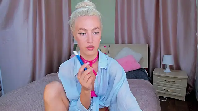 mishapallmer online show from 07/21/26, 06:16