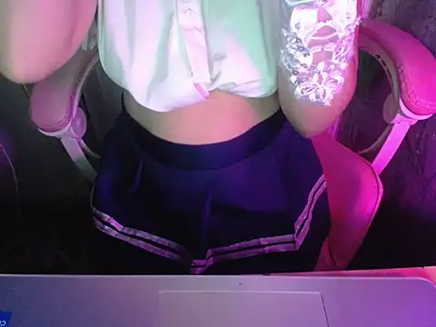 ahoa Tk online show from 09/29/25, 08:08