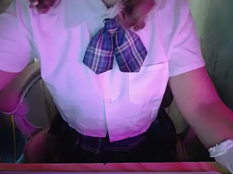 ahoa Tk online show from 10/18/25, 05:21