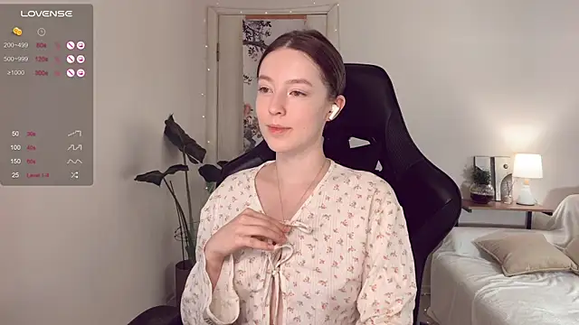 Snapshot of lucky13___ chatting on 01/13/26, 09:09 lucky13 online show from 01/13/26, 09:09