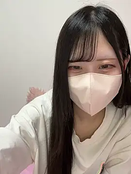 Snapshot of noa_uxu chatting on 10/05/25, 05:06 noa uxu online show from 10/05/25, 05:06