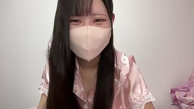 Snapshot of noa_uxu chatting on 11/11/25, 12:10 noa uxu online show from 11/11/25, 12:10