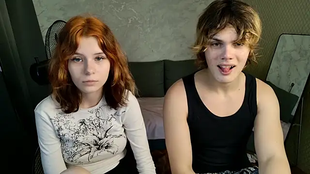 Snapshot of Bonnie_And_C1yde chatting on 06/02/26, 01:02 Bonnie And C1yde online show from 06/02/26, 01:02