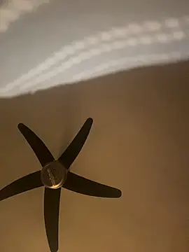 krystal fr online show from 10/03/25, 05:21