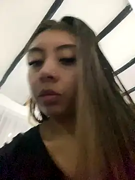 Sara-cooper2 online show from 11/27/25, 06:21