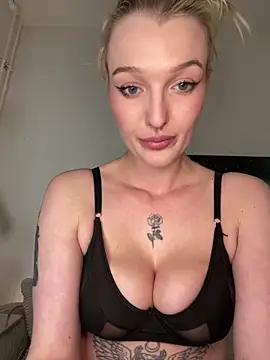 lovecassyrose online show from 04/23/26, 01:24