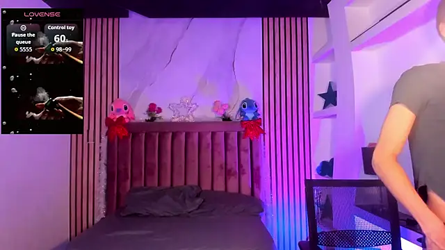 MathiasGreen  online show from 12/21/25, 03:02