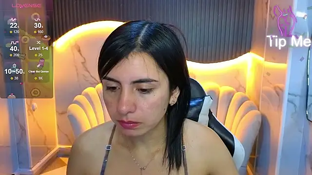 Eilyn love b online show from 10/24/25, 01:07