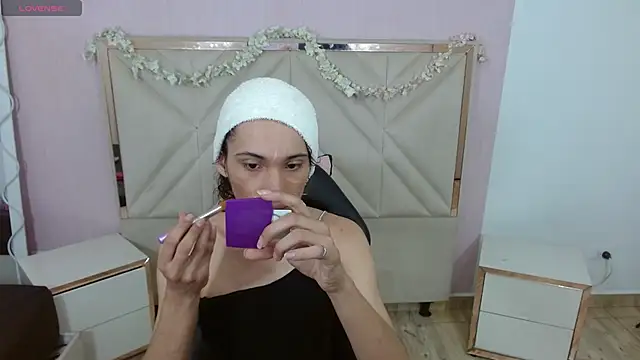 Chipi tay online show from 11/29/25, 07:06