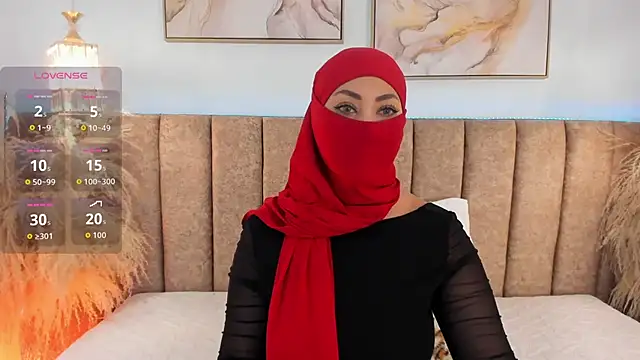 azza   online show from 11/24/25, 12:05