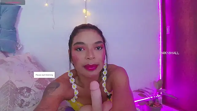 Snapshot of Nicolle_swt chatting on 06/03/26, 11:35 Nicolle swt online show from 06/03/26, 11:35