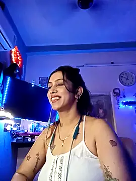 Snapshot of Love_Beauty01 chatting on 02/27/26, 06:52 Love Beauty01 online show from 02/27/26, 06:52