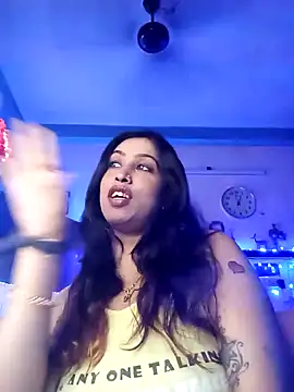 Snapshot of Love_Beauty01 chatting on 03/03/26, 06:58 Love Beauty01 online show from 03/03/26, 06:58