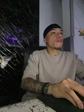 AlphaMasterXxx online show from 10/04/25, 01:47