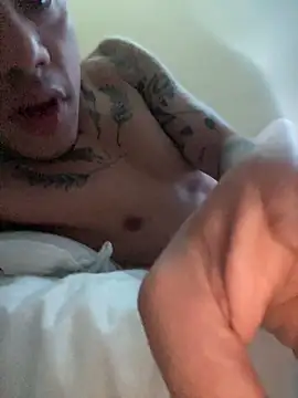 AlphaMasterXxx online show from 10/18/25, 08:53