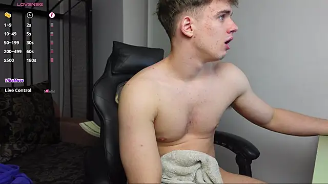 Ricky Becko online show from 10/28/25, 04:31