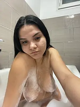 Selena y online show from 11/17/25, 07:52