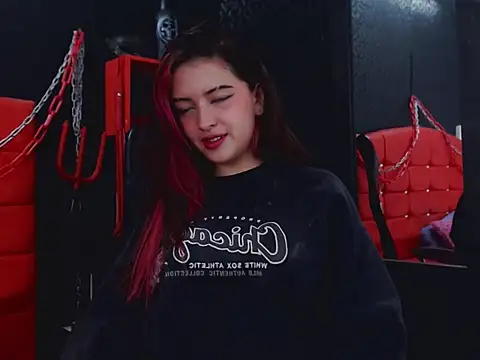 MaviceMur online show from 09/24/25, 04:16