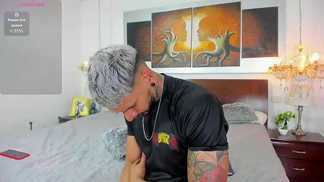 Valentiinoss online show from 09/29/25, 08:02