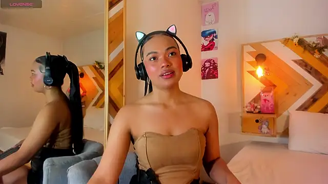 SoleneFontaine online show from 10/14/25, 11:55