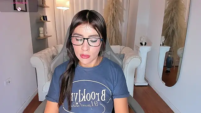 Natalia Leon8 online show from 04/09/26, 04:01