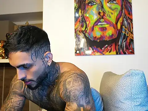 logan hugh8 online show from 09/15/25, 06:46