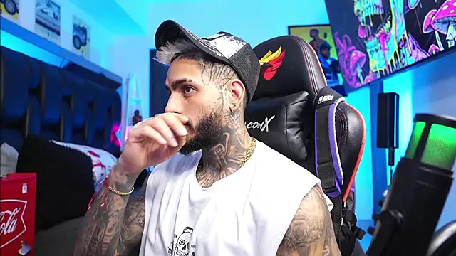 logan hugh8 online show from 02/26/26, 02:49