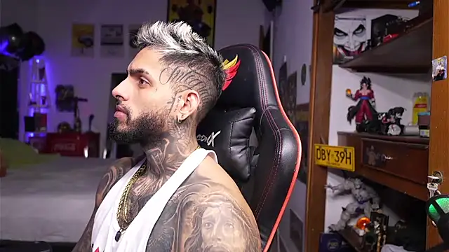 logan hugh8 online show from 04/10/26, 06:07