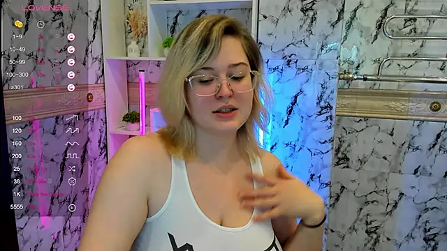 HelenHartt online show from 10/16/25, 02:34