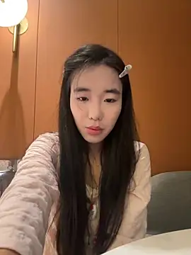 luluya1314 online show from 11/21/25, 07:18