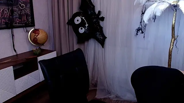 Dark Moni online show from 10/24/25, 02:41