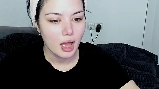 Dark Moni online show from 05/22/26, 01:13