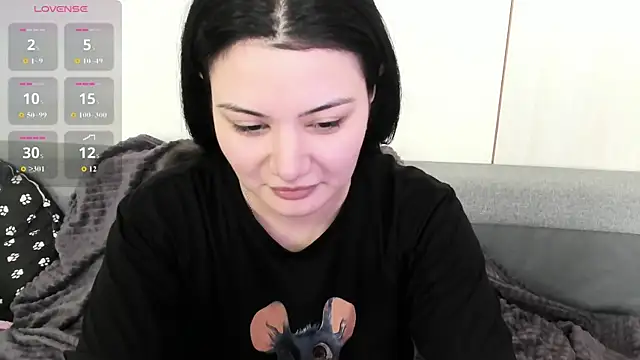 Snapshot of Dark_Moni chatting on 06/27/26, 03:44 Dark Moni online show from 06/27/26, 03:44