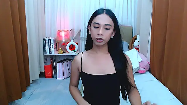 Snapshot of scarlet_smith7 chatting on 05/13/26, 10:23 scarlet smith7 online show from 05/13/26, 10:23