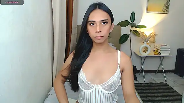 Snapshot of scarlet_smith7 chatting on 07/06/26, 01:35 scarlet smith7 online show from 07/06/26, 01:35