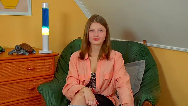 Snapshot of JaneRosen chatting on 10/18/25, 08:15 JaneRosen online show from 10/18/25, 08:15