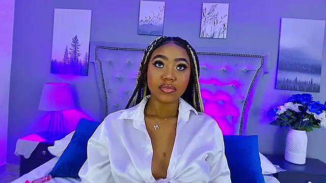 AngelaRoberts online show from 11/10/25, 04:11