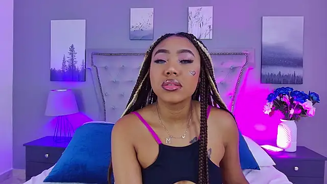 AngelaRoberts online show from 11/20/25, 04:56