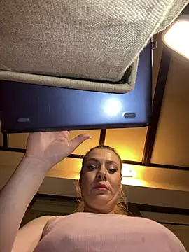 emmasweett11 online show from 03/01/26, 05:59