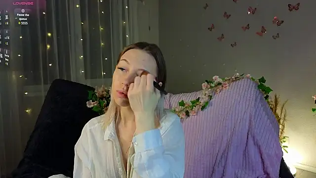 NyxaThorn online show from 01/11/26, 02:44