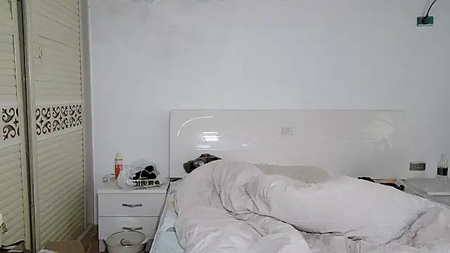 xxz98 online show from 12/21/25, 01:02